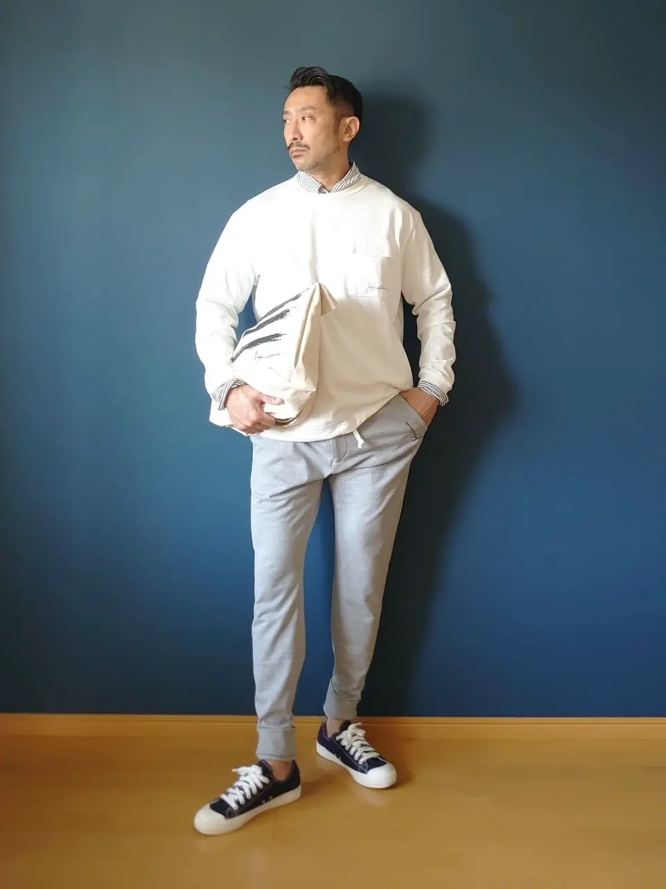 JOSEPH ABBOUD 安東 コーディネート画像