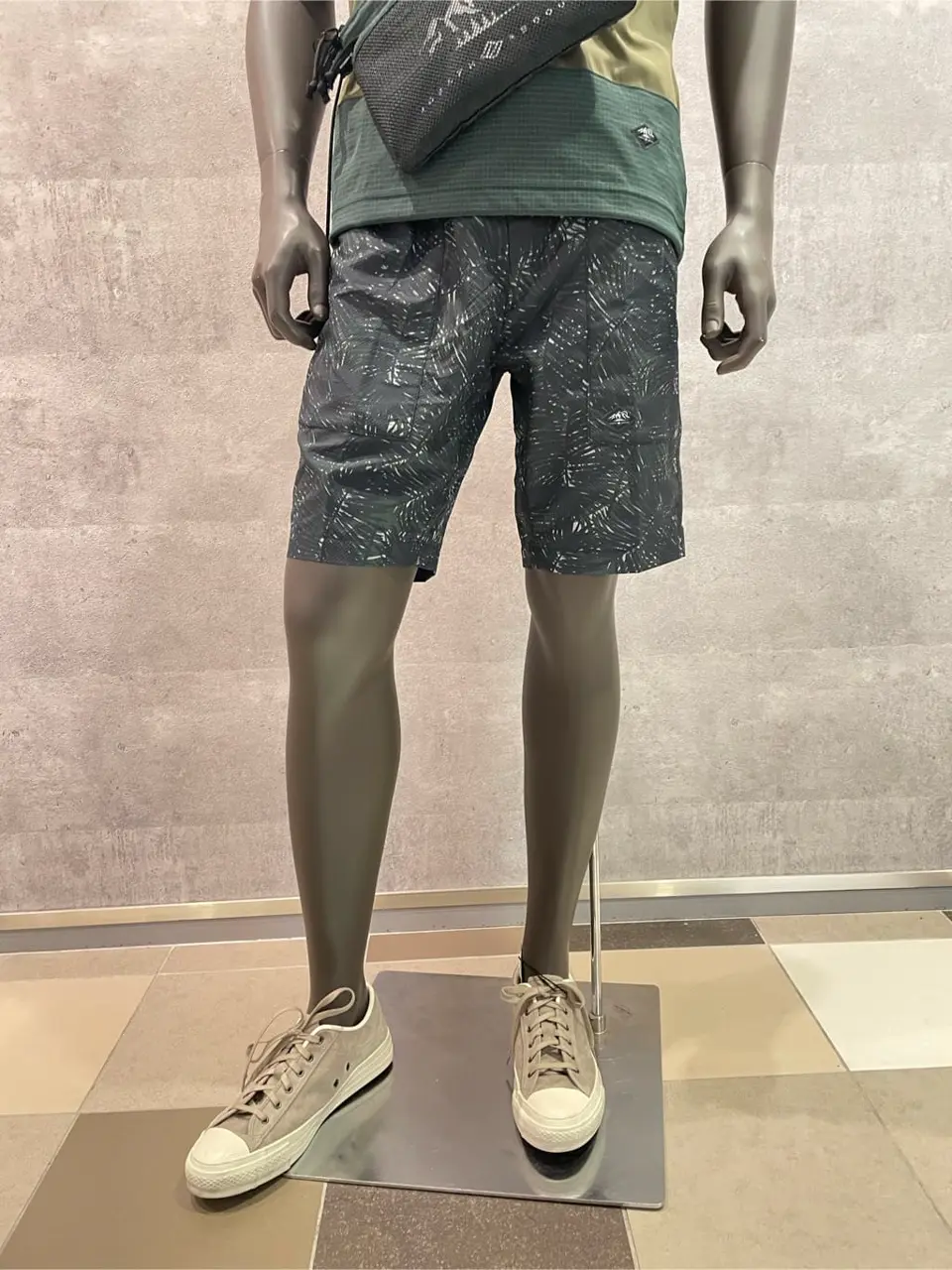 JOSEPH ABBOUD 東　 コーディネート画像