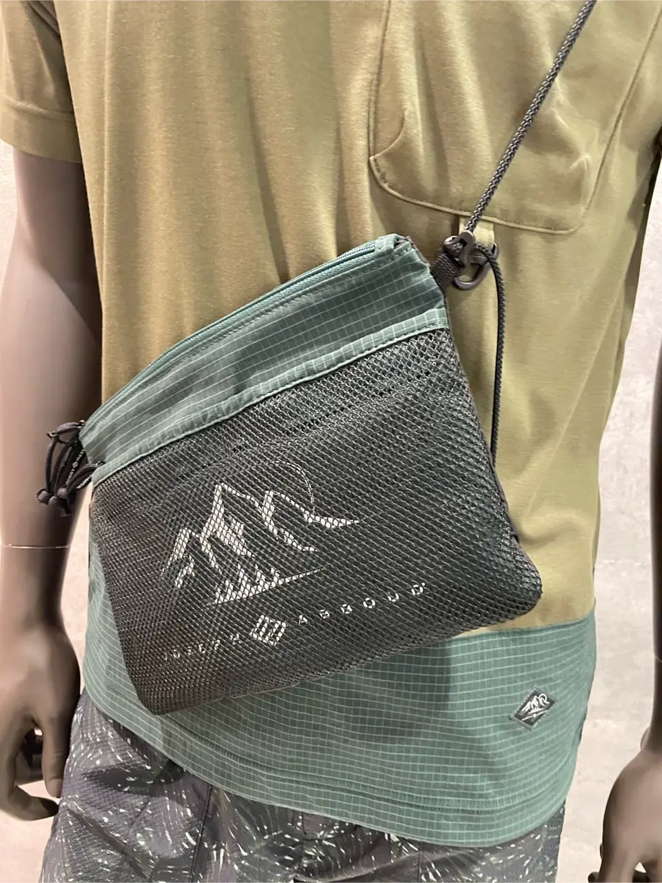 JOSEPH ABBOUD 東　 コーディネート画像