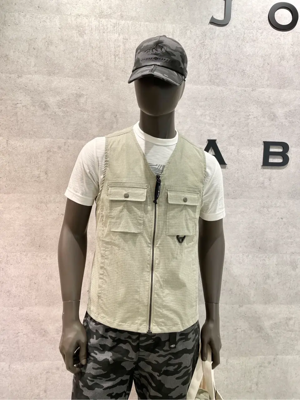 JOSEPH ABBOUD 二澤 コーディネート画像