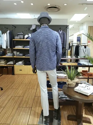 JOSEPH ABBOUD 中西 コーディネート画像