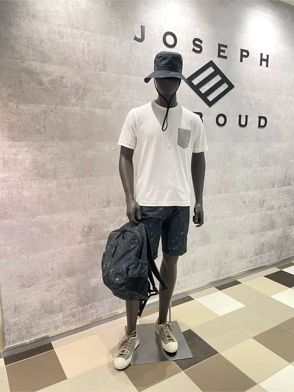  東　 コーディネート画像