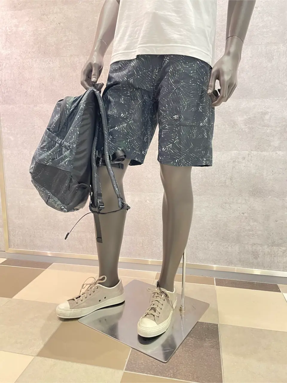 JOSEPH ABBOUD 東　 コーディネート画像