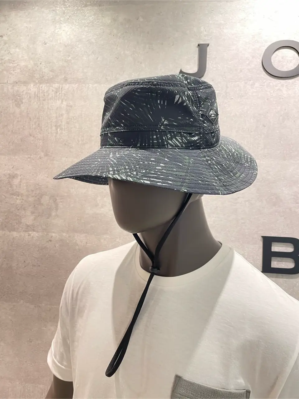 JOSEPH ABBOUD 東　 コーディネート画像