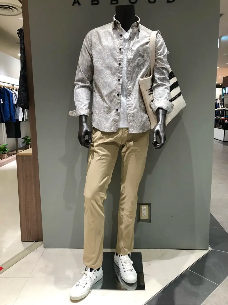 JOSEPH ABBOUD 川田 コーディネート画像