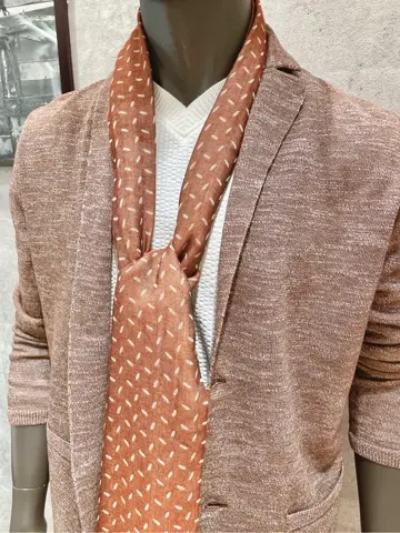 JOSEPH ABBOUD 二澤 コーディネート画像