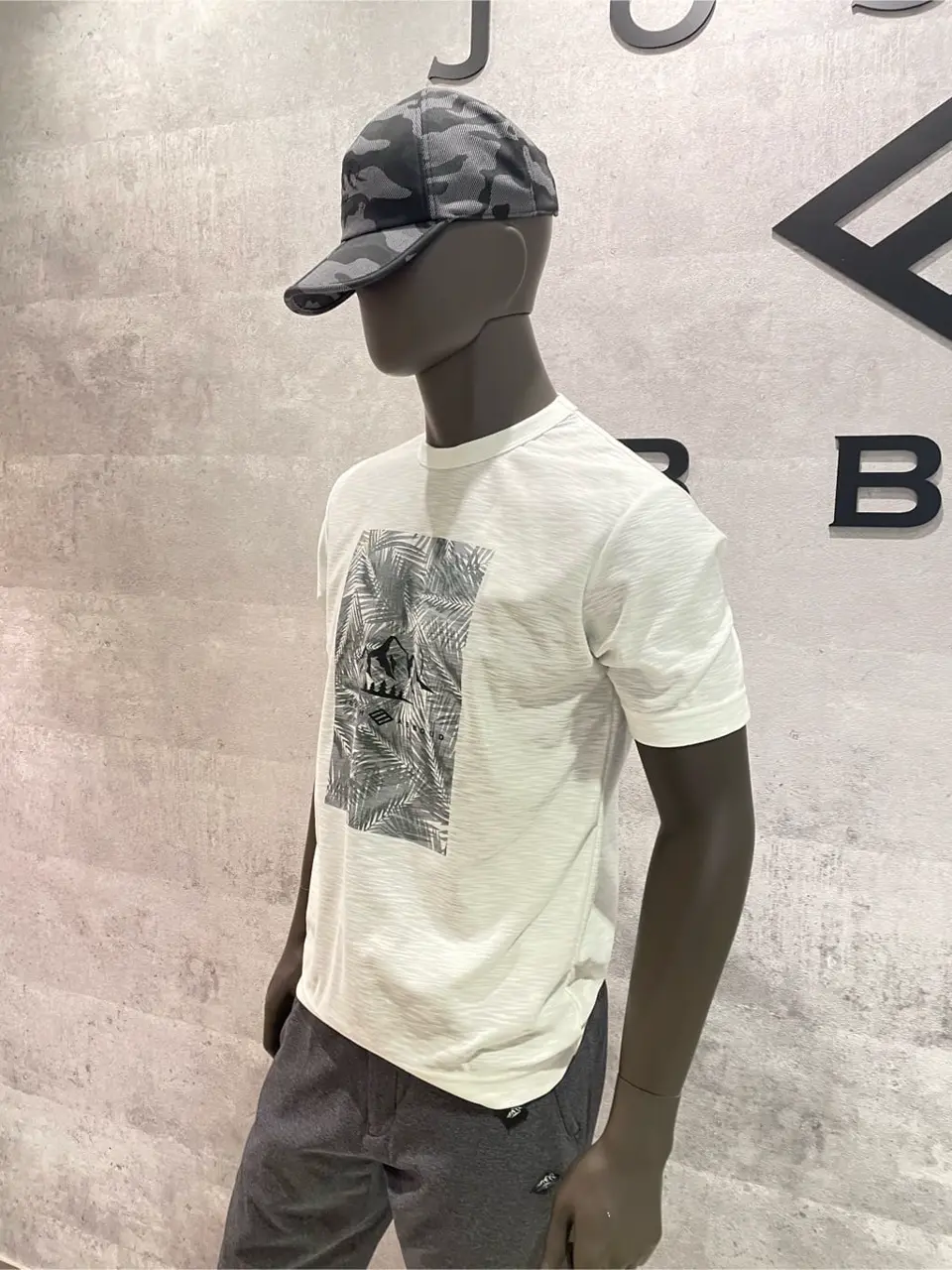 JOSEPH ABBOUD 東　 コーディネート画像