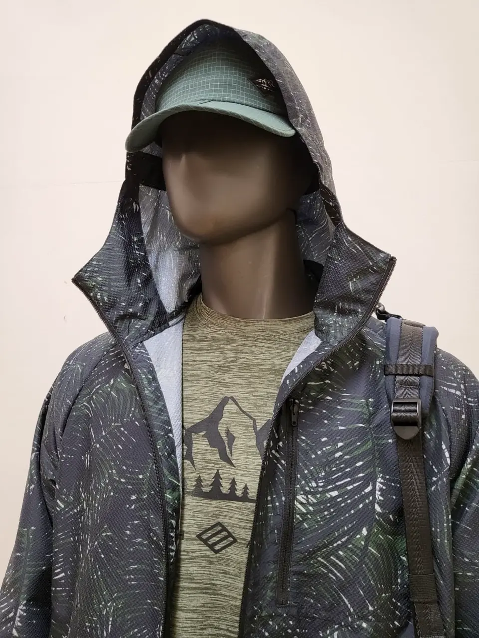 JOSEPH ABBOUD 亀井 コーディネート画像