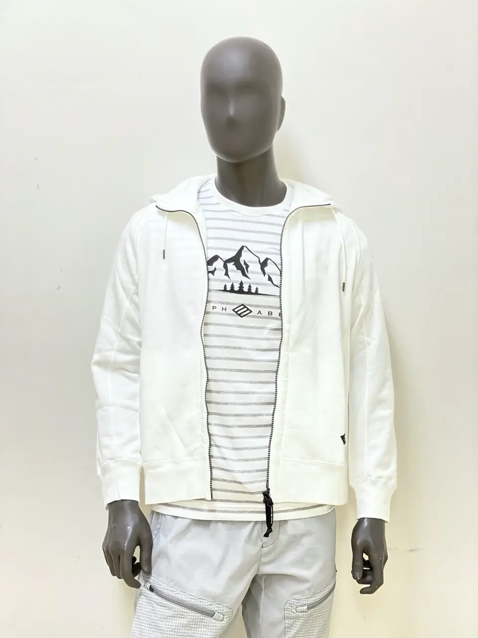 JOSEPH ABBOUD 金本 コーディネート画像