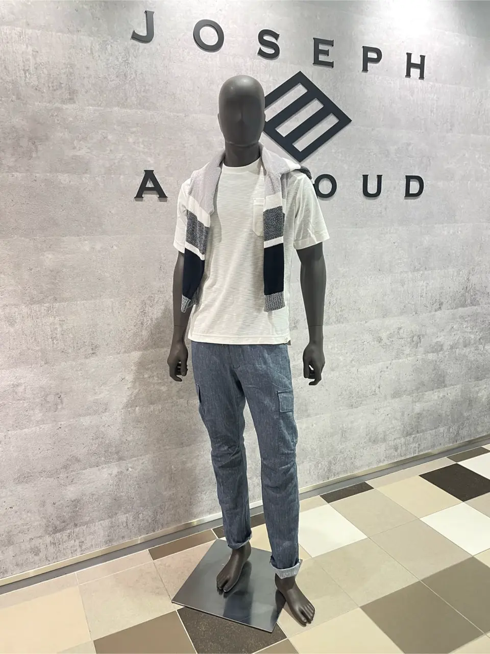  東　 コーディネート画像