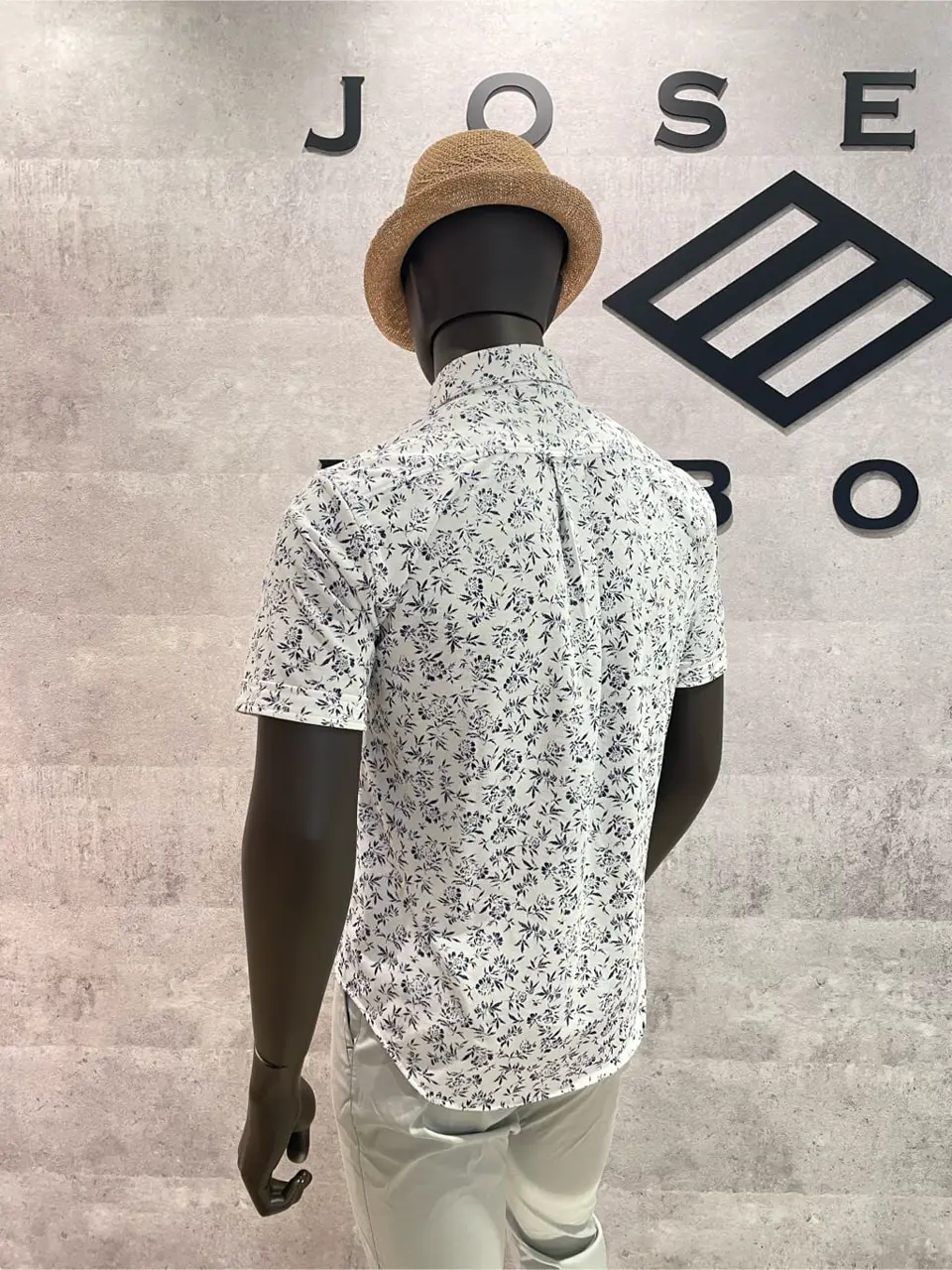 JOSEPH ABBOUD 東　 コーディネート画像