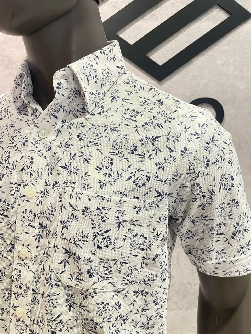 JOSEPH ABBOUD 東　 コーディネート画像