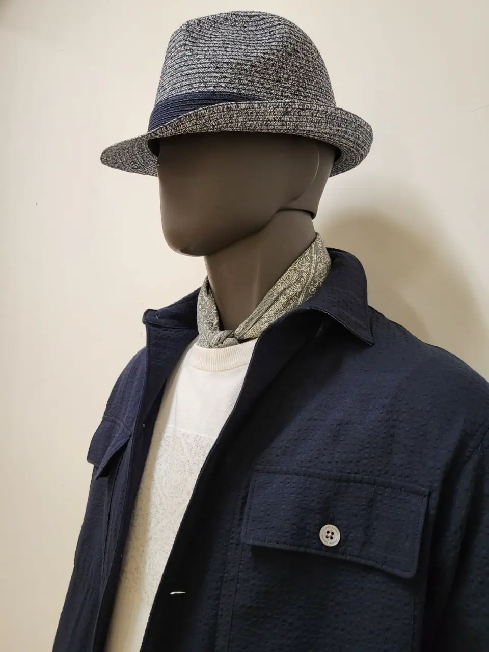 JOSEPH ABBOUD 亀井 コーディネート画像