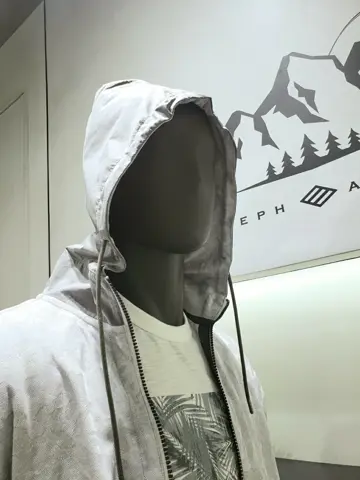 JOSEPH ABBOUD 中西 コーディネート画像