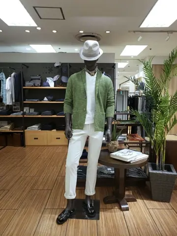 JOSEPH ABBOUD 中西 コーディネート画像