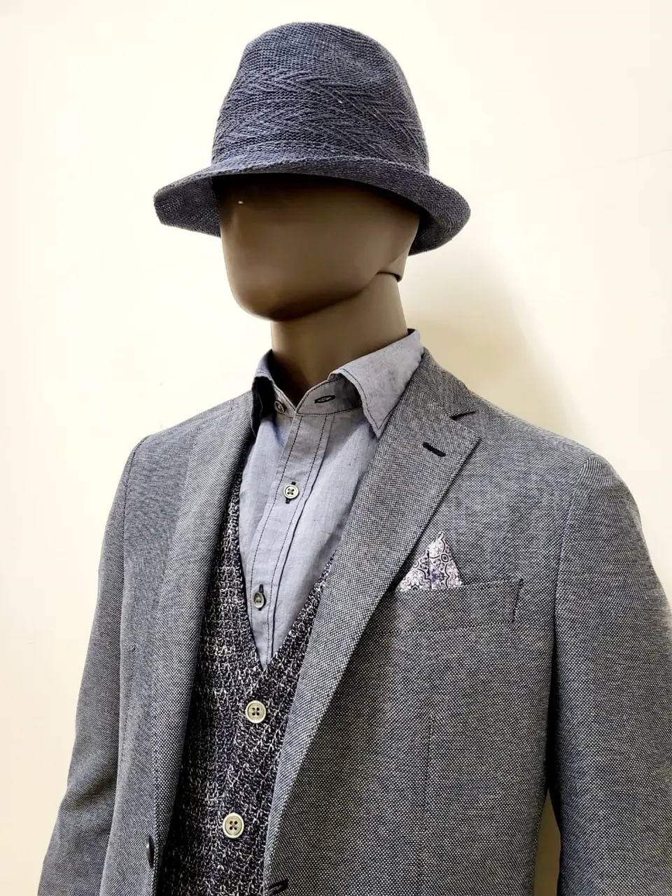 JOSEPH ABBOUD 亀井 コーディネート画像