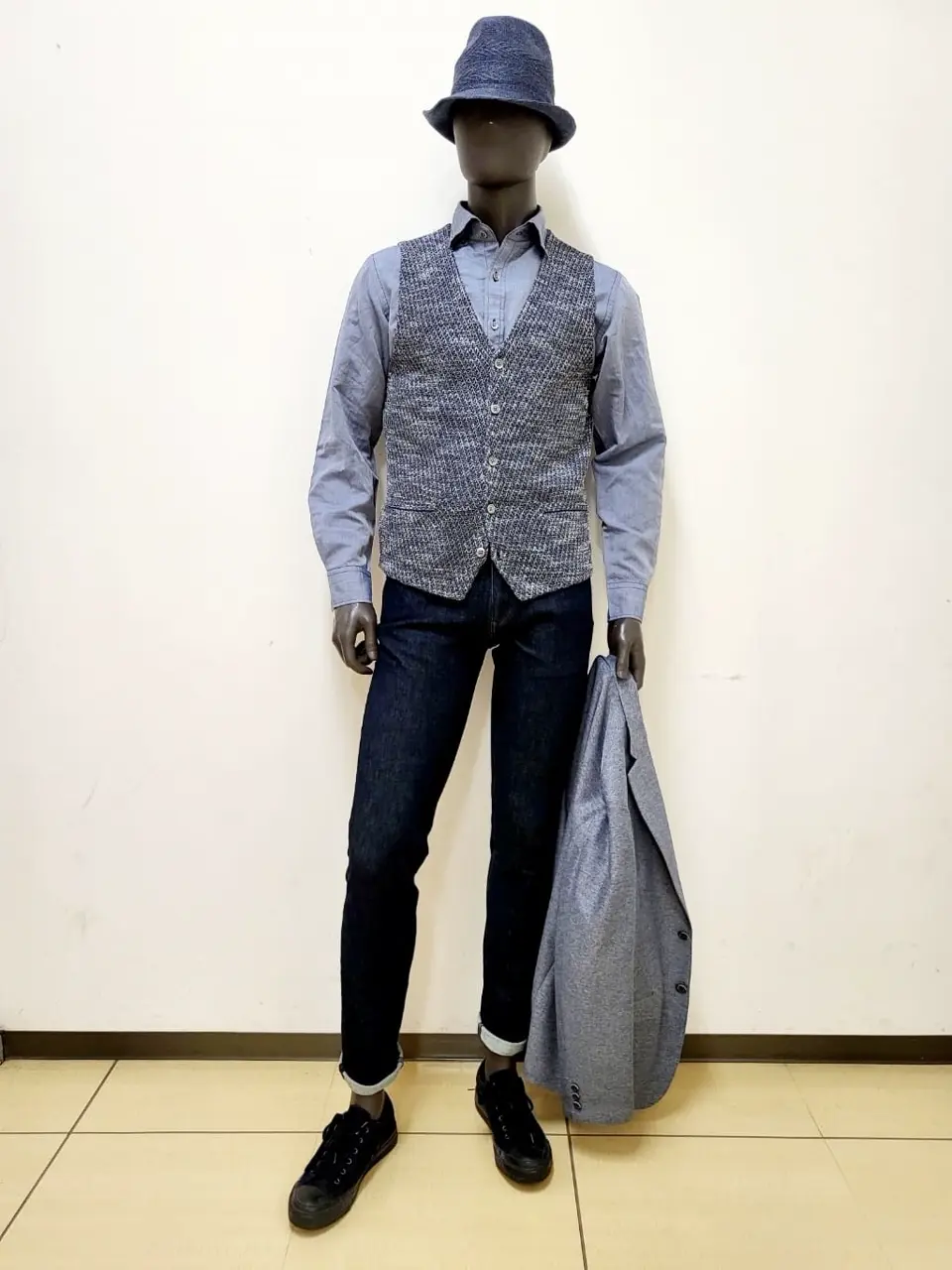 JOSEPH ABBOUD 亀井 コーディネート画像