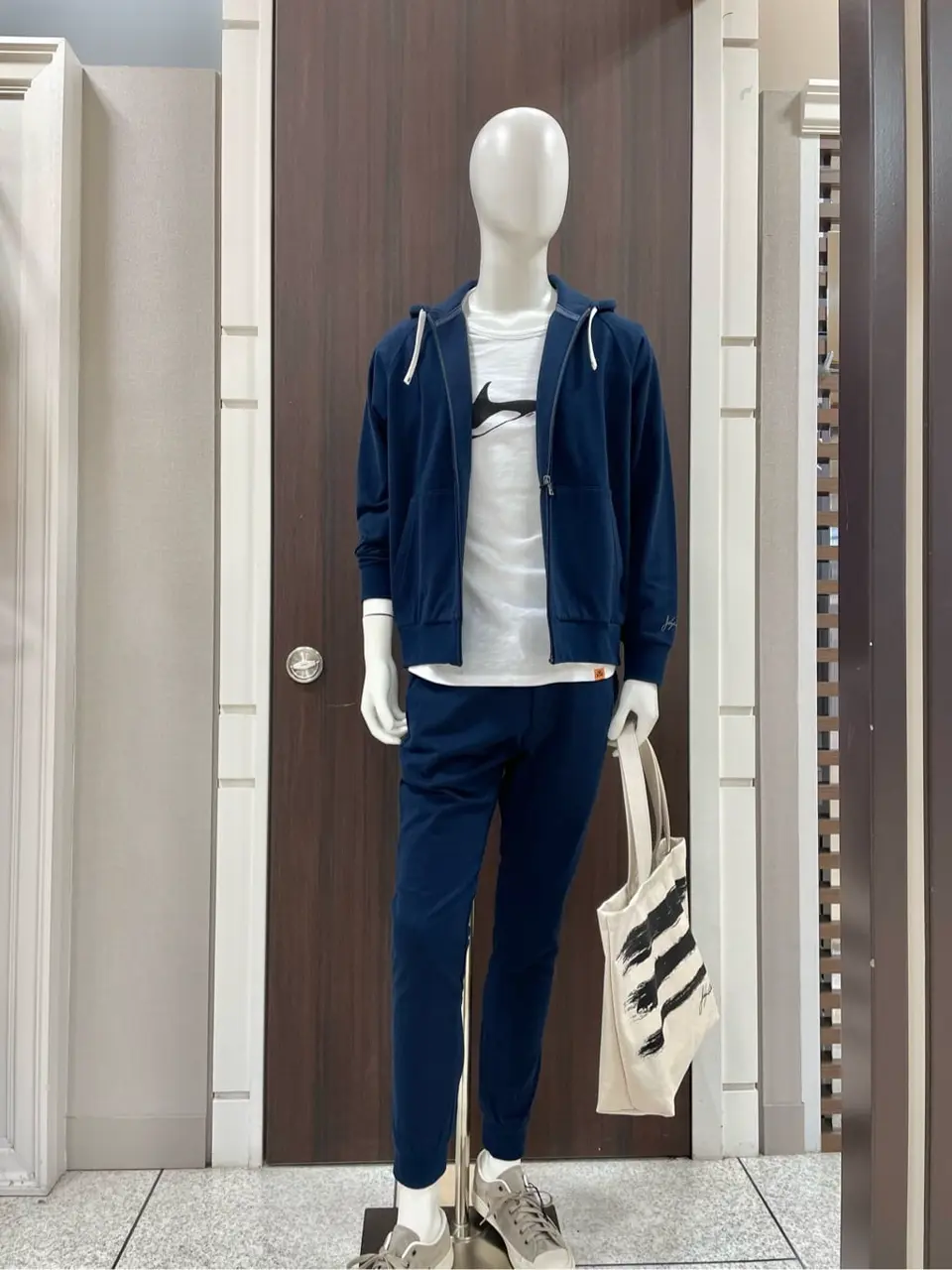 JOSEPH ABBOUD 松山 コーディネート画像