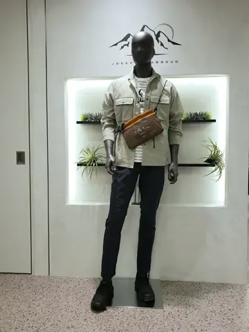 JOSEPH ABBOUD 中西 コーディネート画像