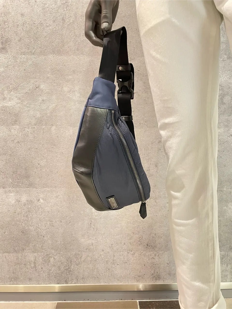 JOSEPH ABBOUD 東　 コーディネート画像