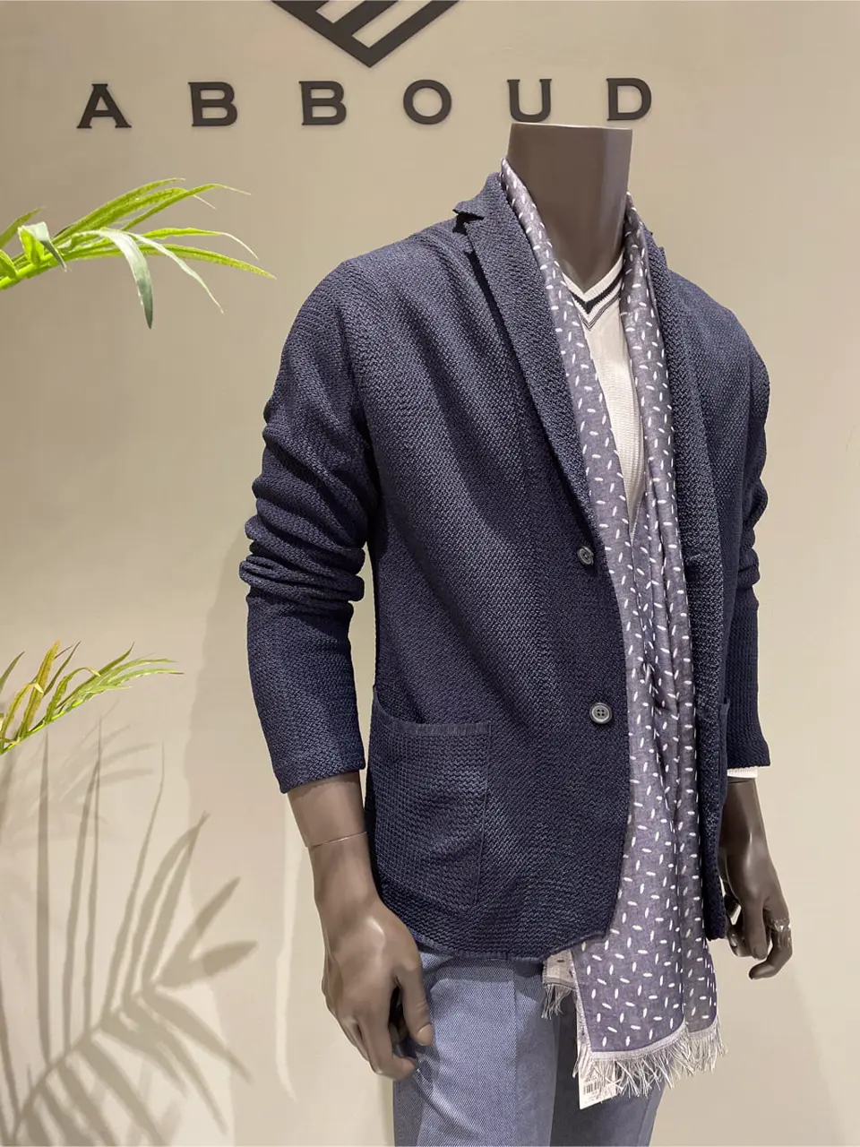 JOSEPH ABBOUD 伊津野 コーディネート画像