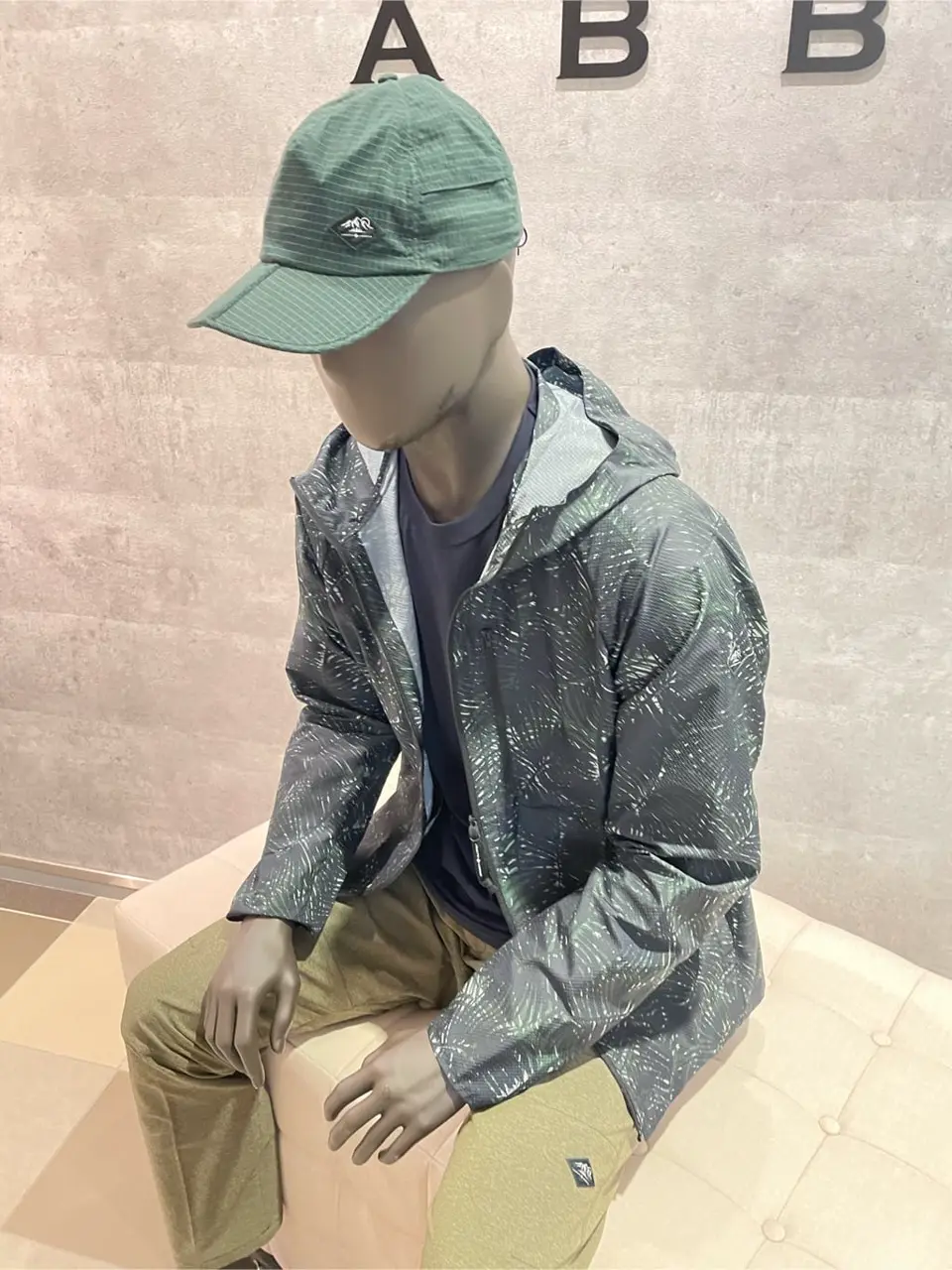 JOSEPH ABBOUD 東　 コーディネート画像