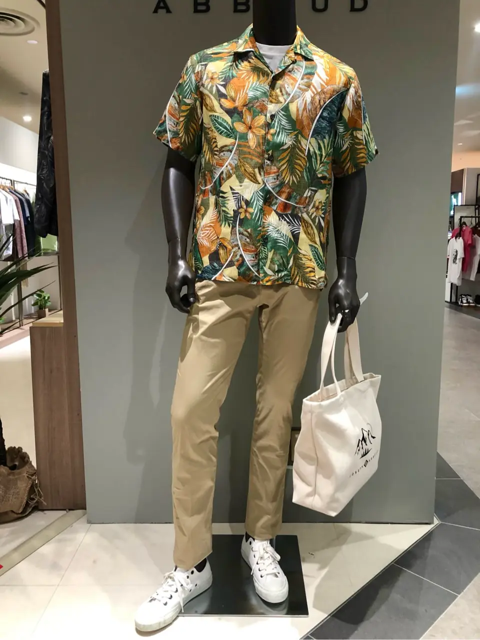 JOSEPH ABBOUD 川田 コーディネート画像