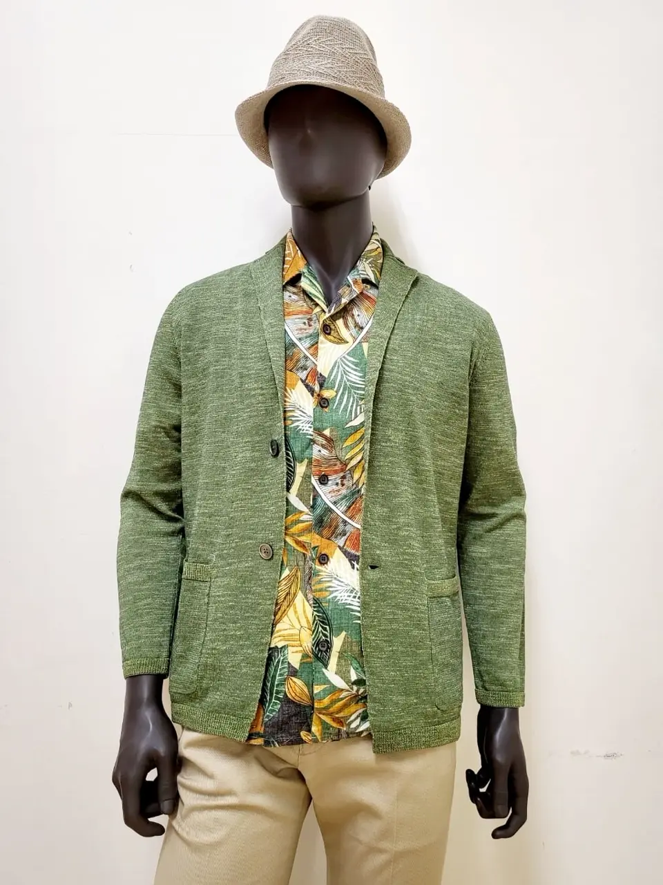 JOSEPH ABBOUD 亀井 コーディネート画像