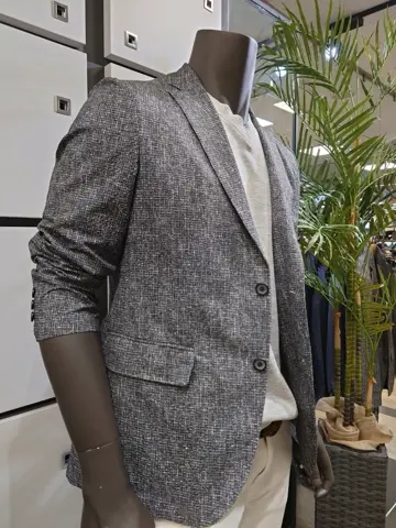 JOSEPH ABBOUD 石川 コーディネート画像