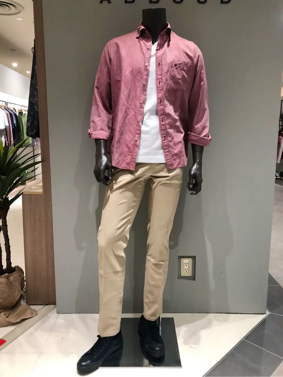 JOSEPH ABBOUD 川田 コーディネート画像