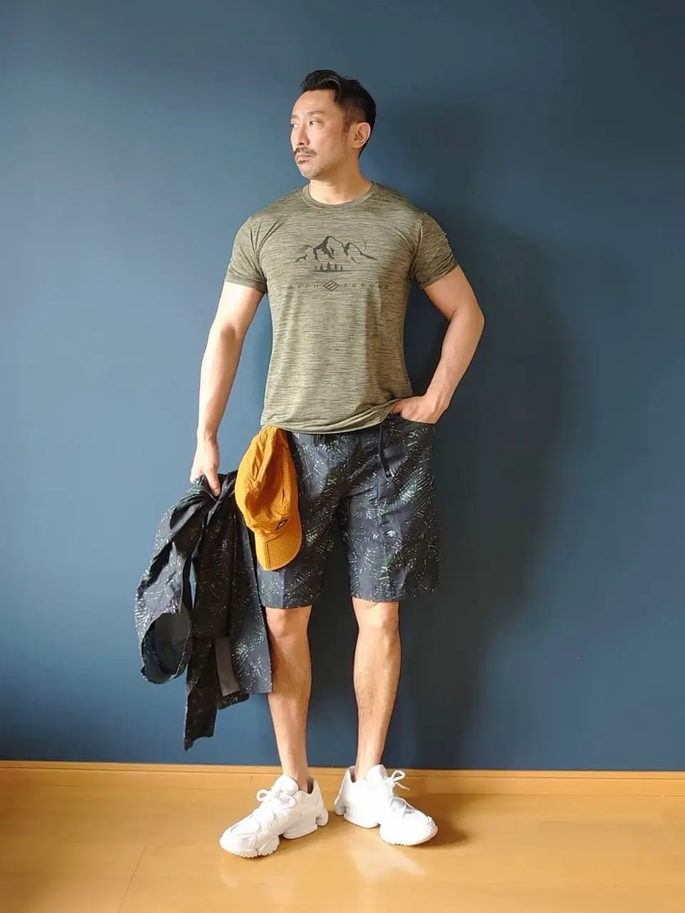 JOSEPH ABBOUD 安東 コーディネート画像