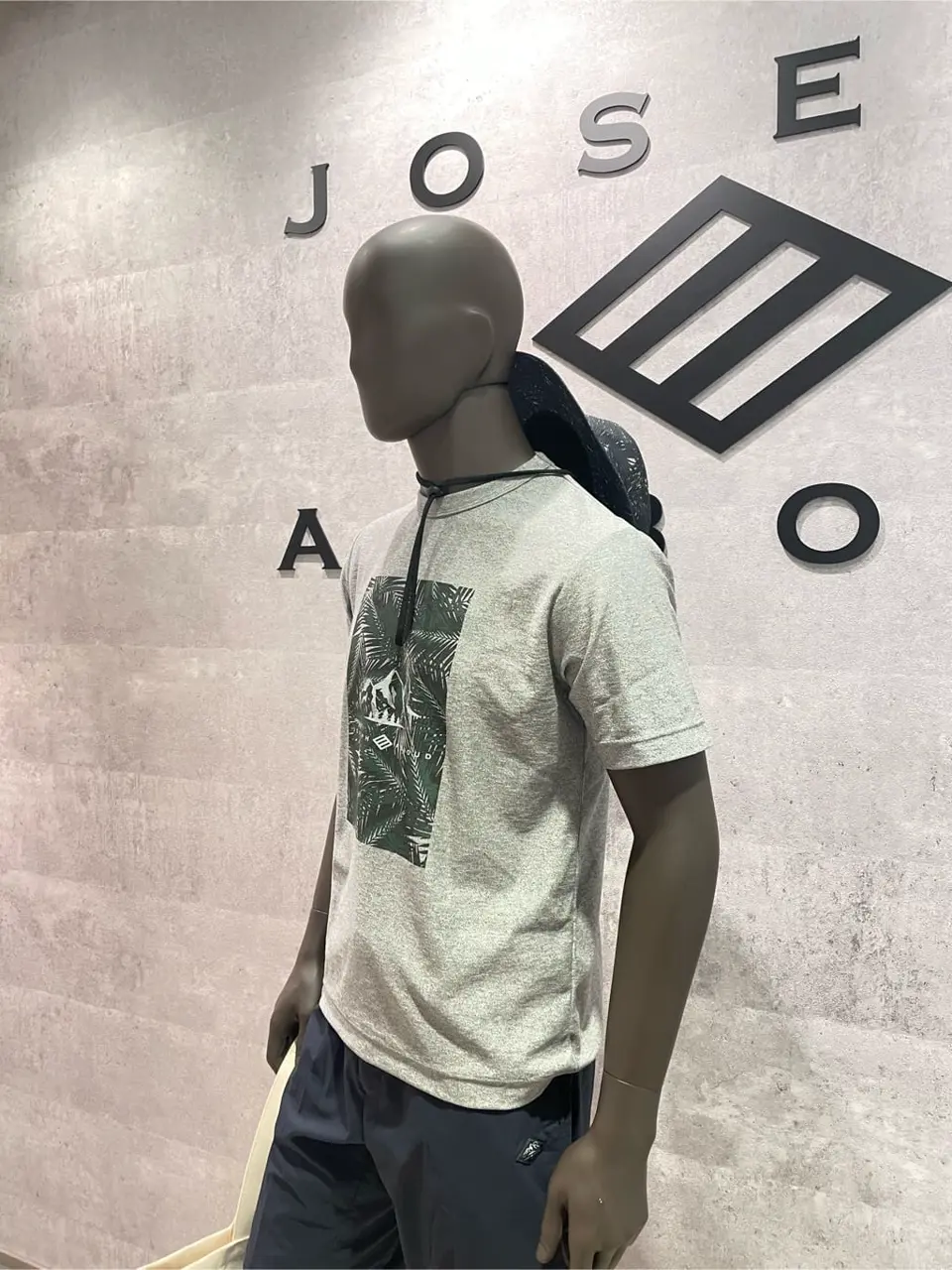 JOSEPH ABBOUD 東　 コーディネート画像