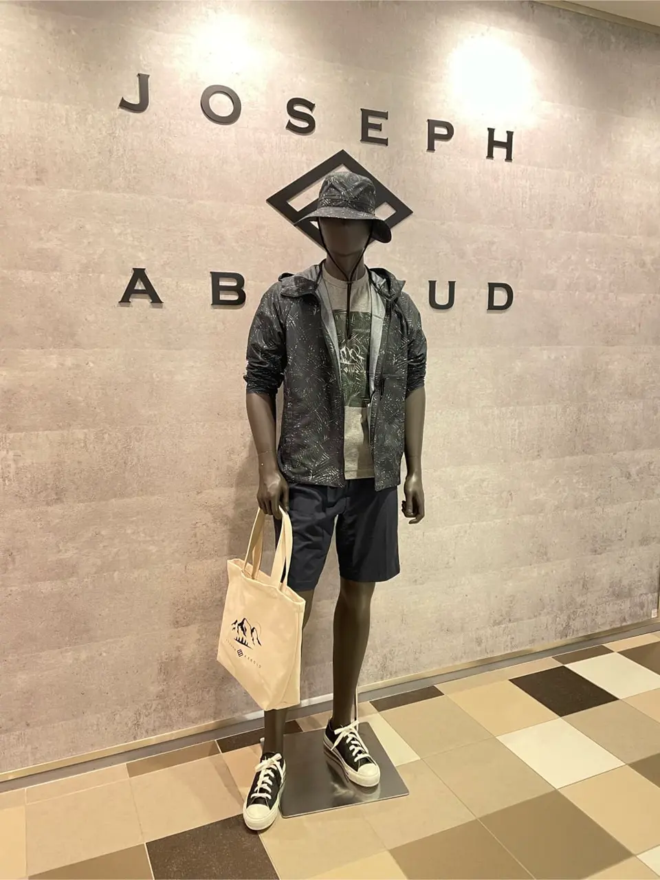 JOSEPH ABBOUD 東　 コーディネート画像