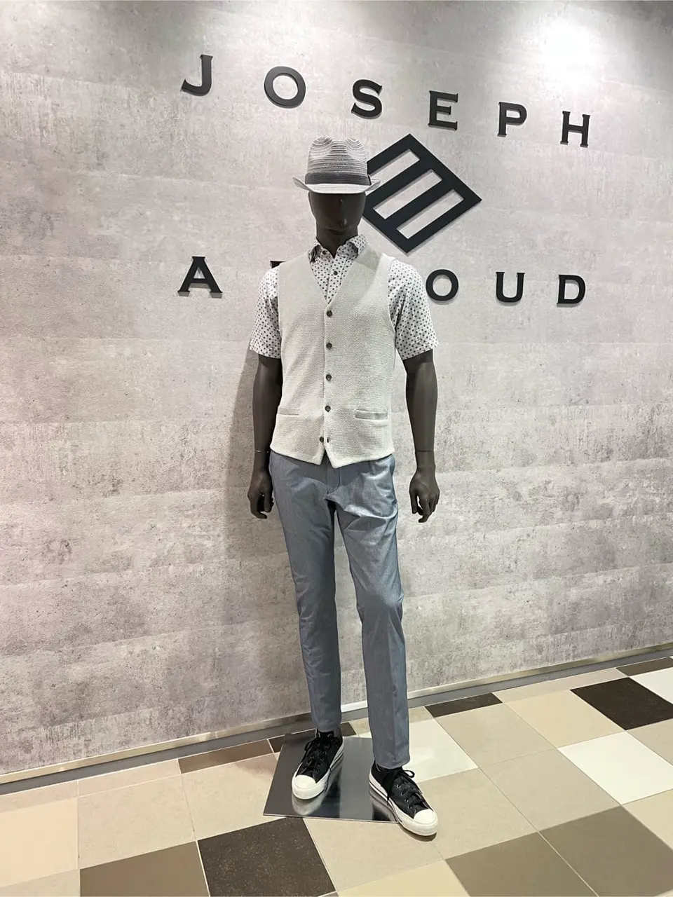  東　 コーディネート画像