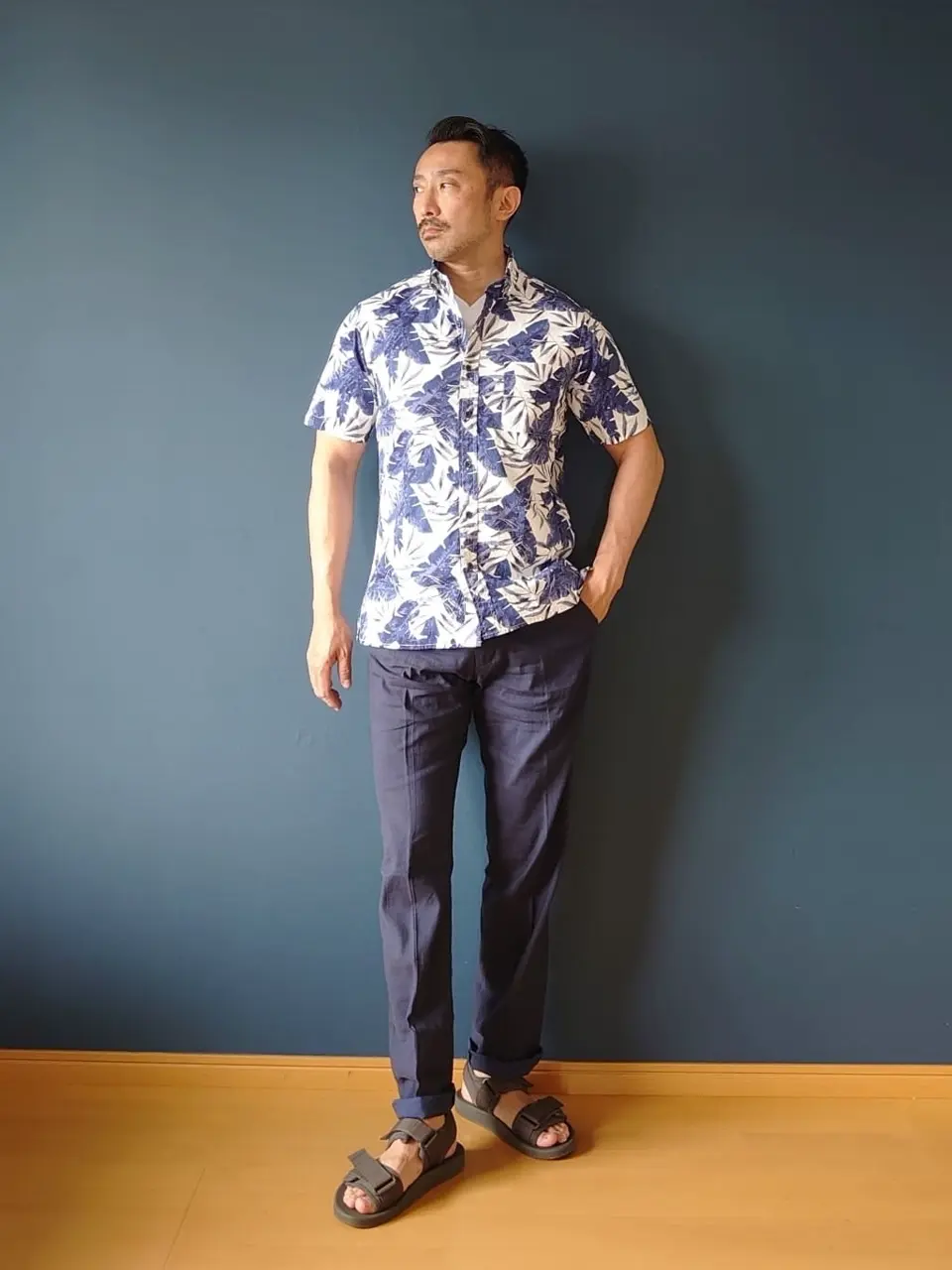 JOSEPH ABBOUD 安東 コーディネート画像