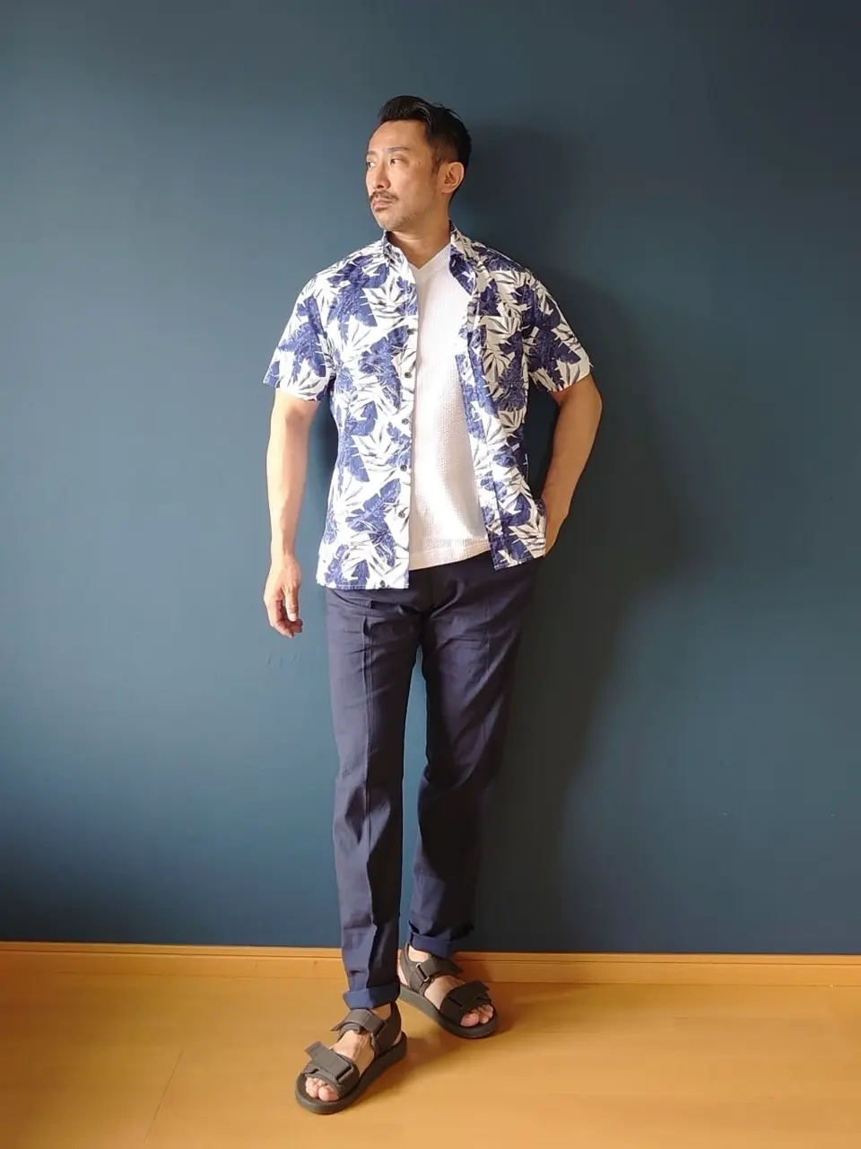 JOSEPH ABBOUD 安東 コーディネート画像