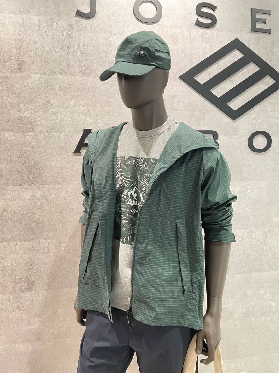 JOSEPH ABBOUD 東　 コーディネート画像