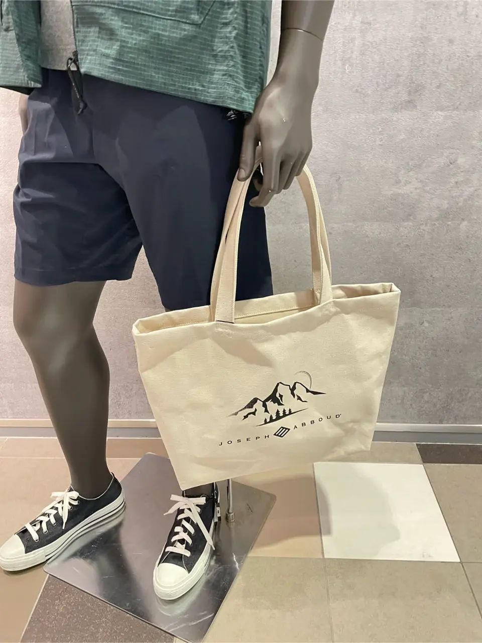 JOSEPH ABBOUD 東　 コーディネート画像