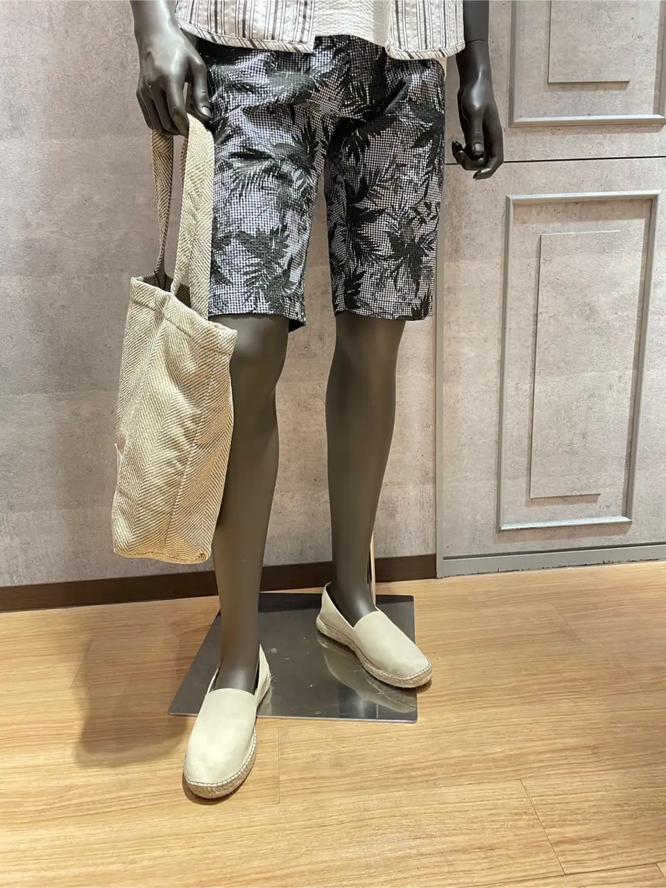 JOSEPH ABBOUD 東　 コーディネート画像