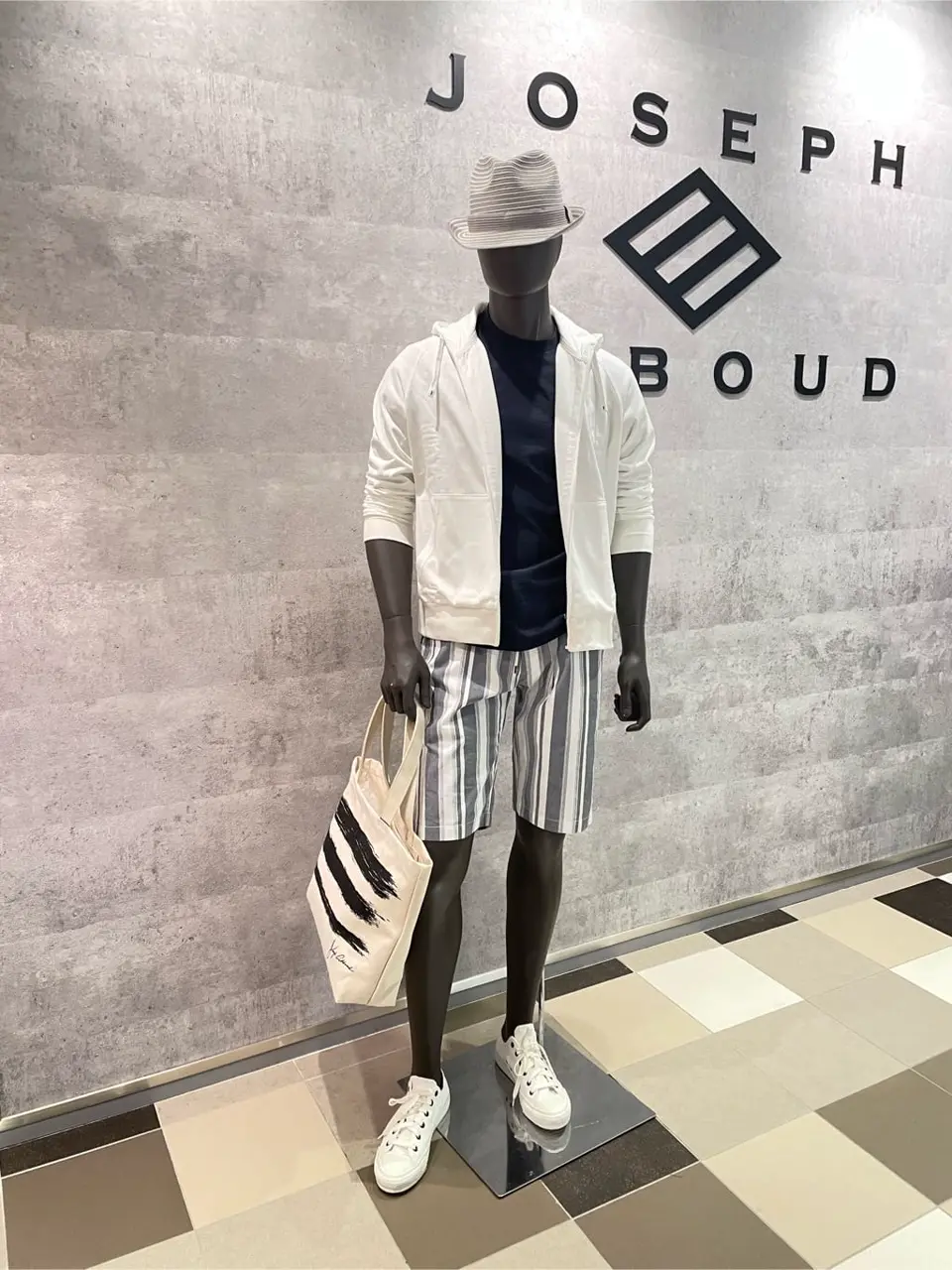  東　 コーディネート画像