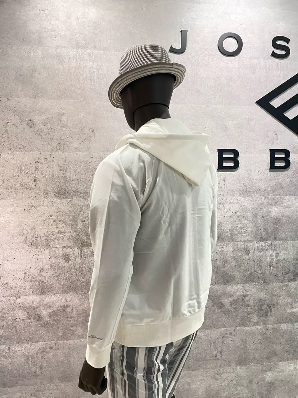 JOSEPH ABBOUD 東　 コーディネート画像