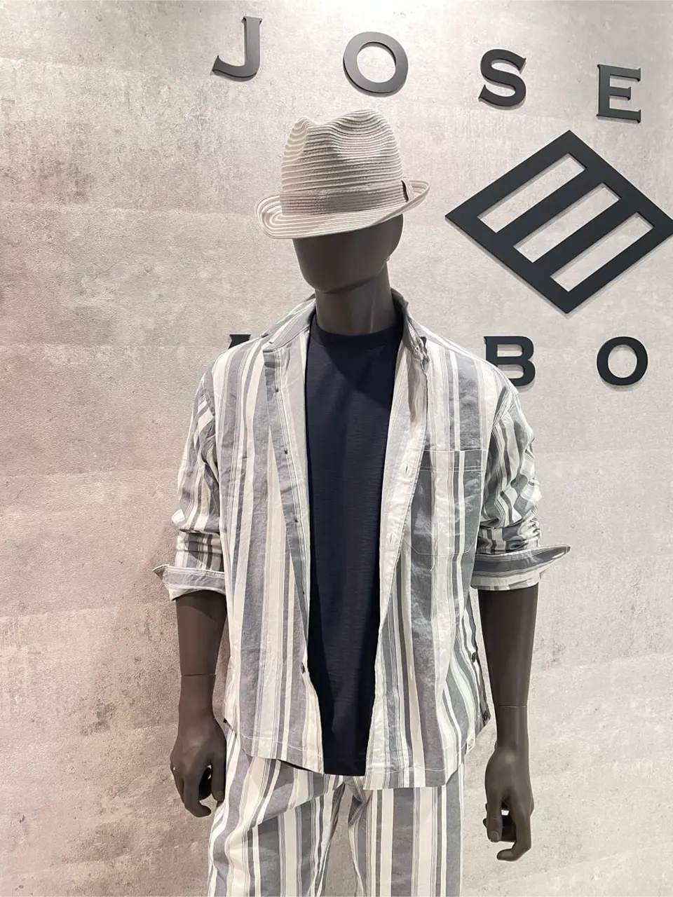 JOSEPH ABBOUD 東　 コーディネート画像