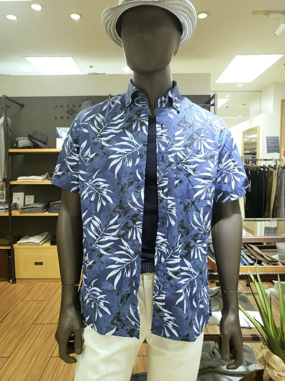 JOSEPH ABBOUD 中西 コーディネート画像