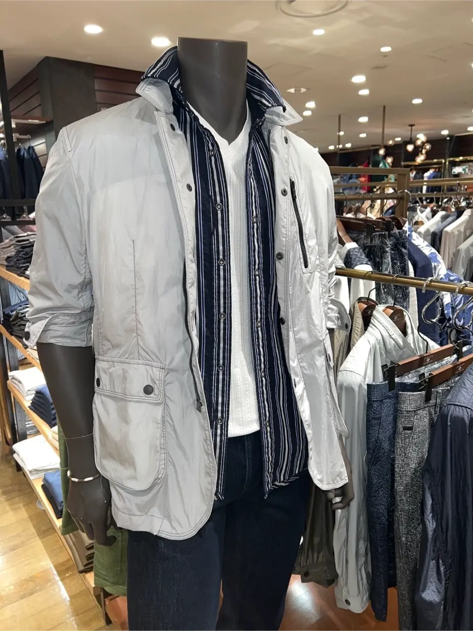 JOSEPH ABBOUD 新林 コーディネート画像