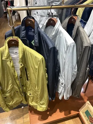 JOSEPH ABBOUD 新林 コーディネート画像