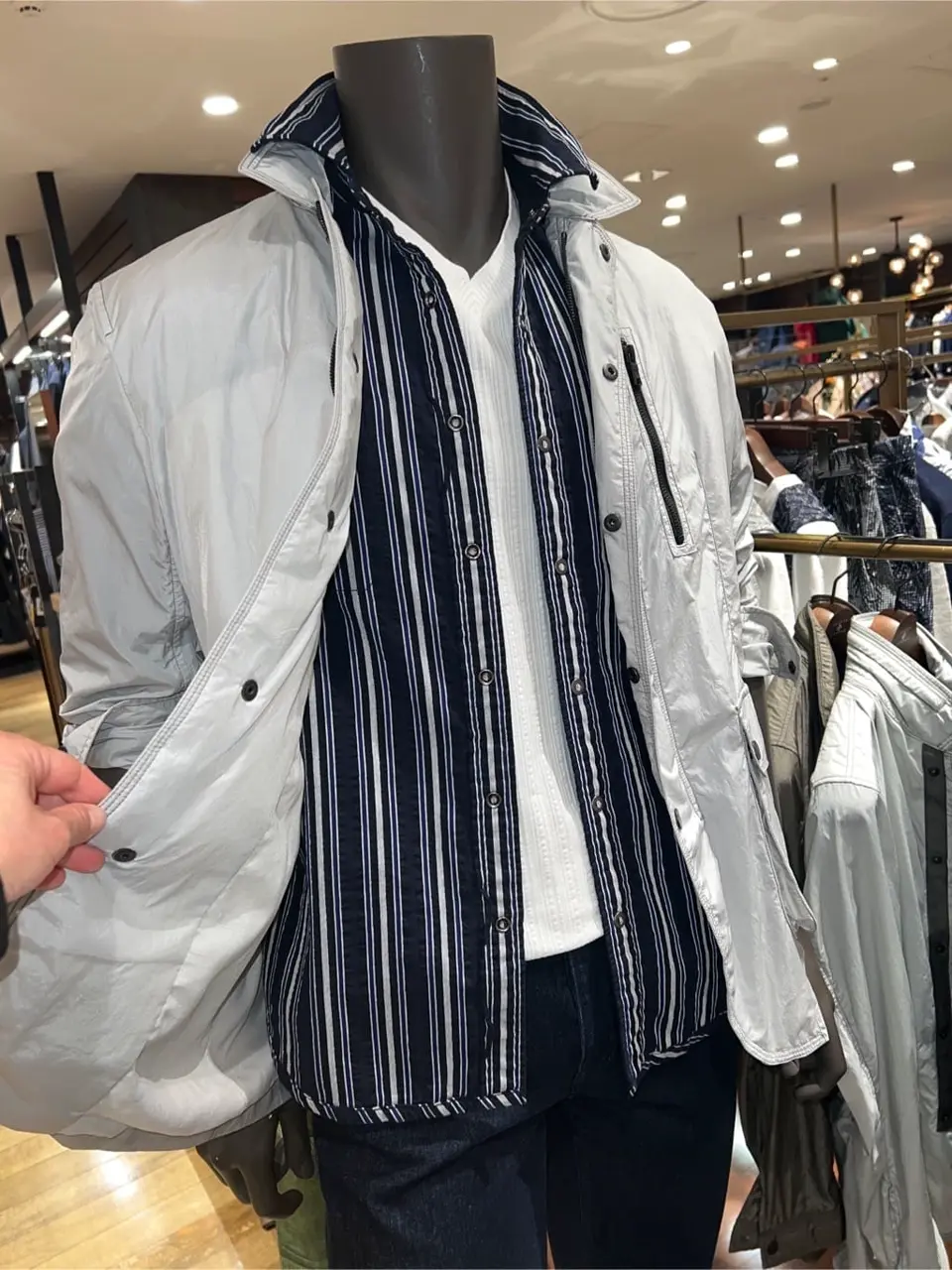 JOSEPH ABBOUD 新林 コーディネート画像