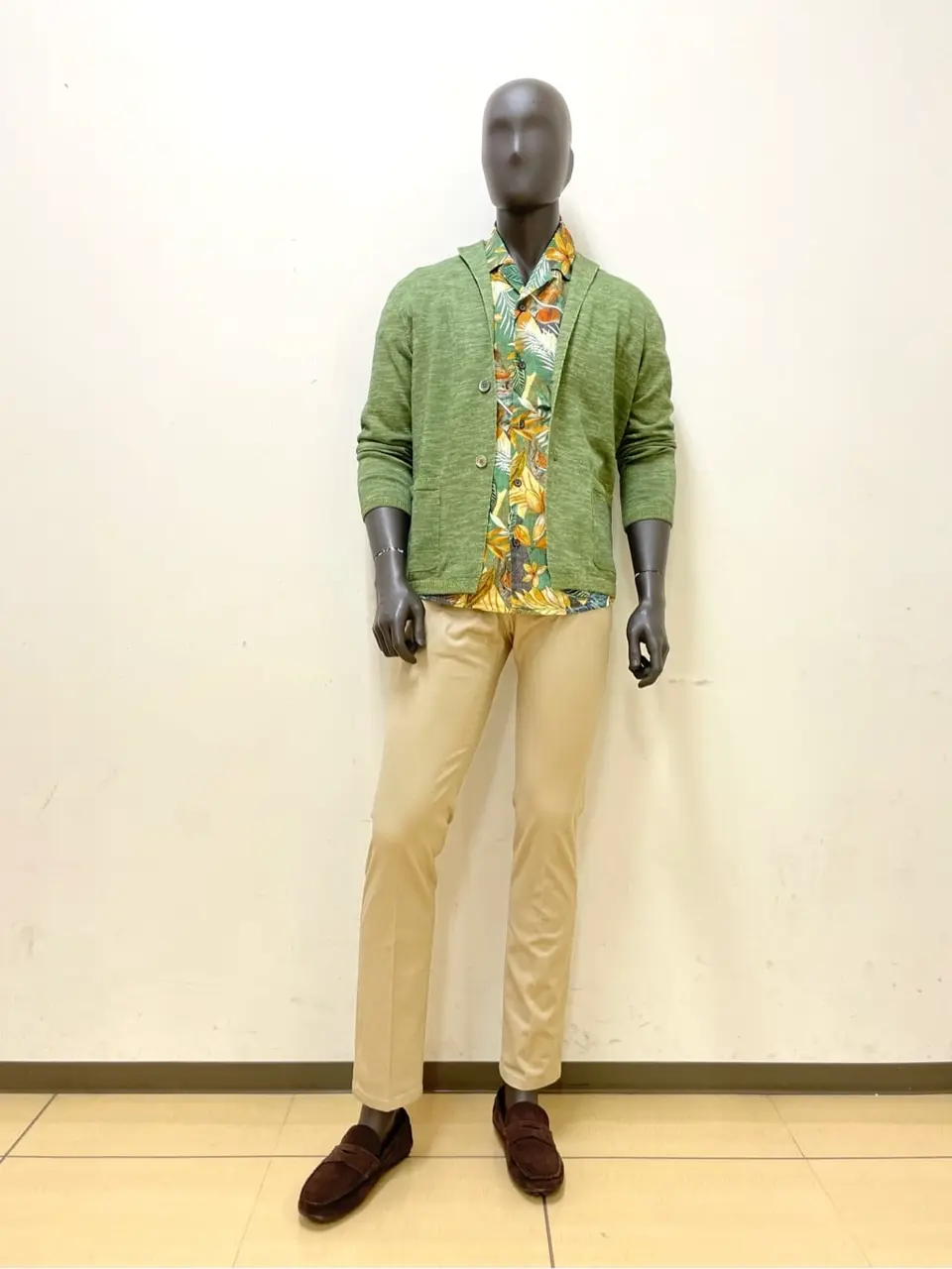 JOSEPH ABBOUD 金本 コーディネート画像