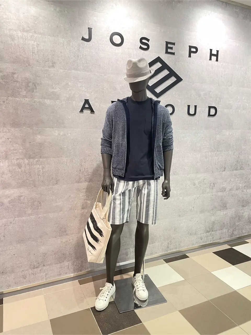  東　 コーディネート画像