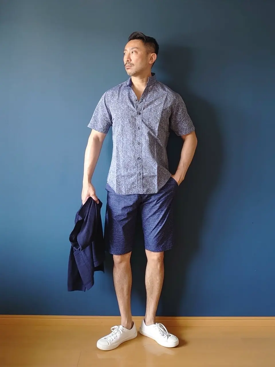 JOSEPH ABBOUD 安東 コーディネート画像