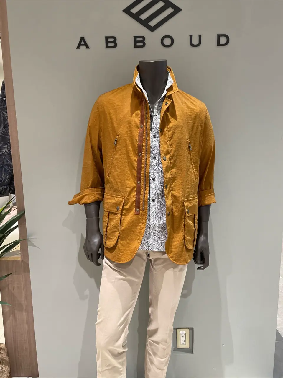 JOSEPH ABBOUD 伊津野 コーディネート画像